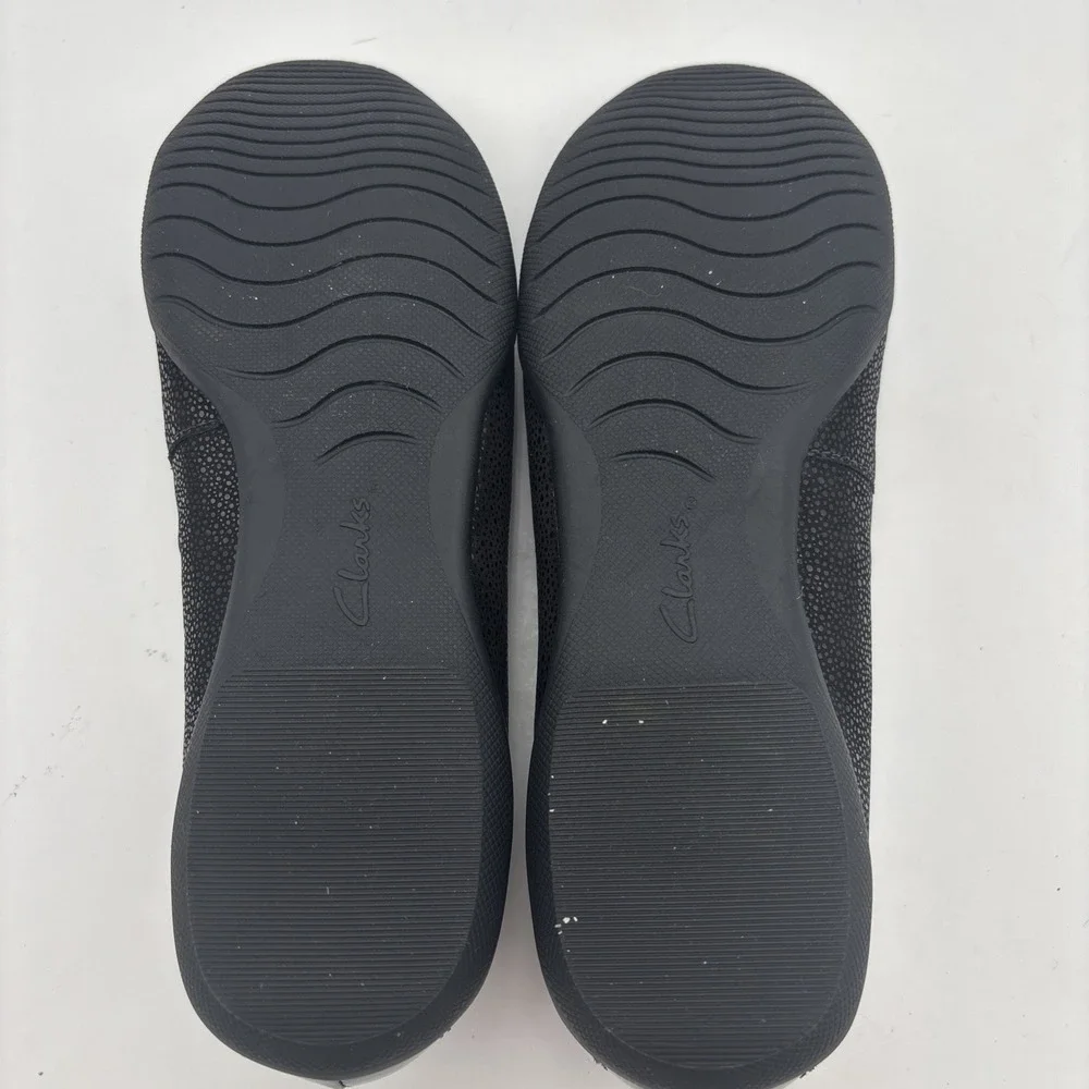 Clarks Artisan Women's Black Patent Leather Cap Toe Ballet Flats Slip-On  7M